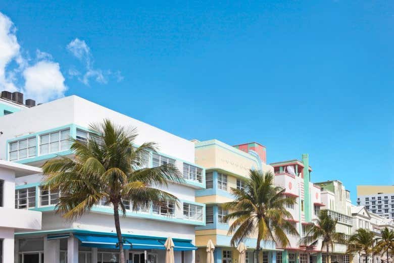 Discovering the Art Deco Historic district
