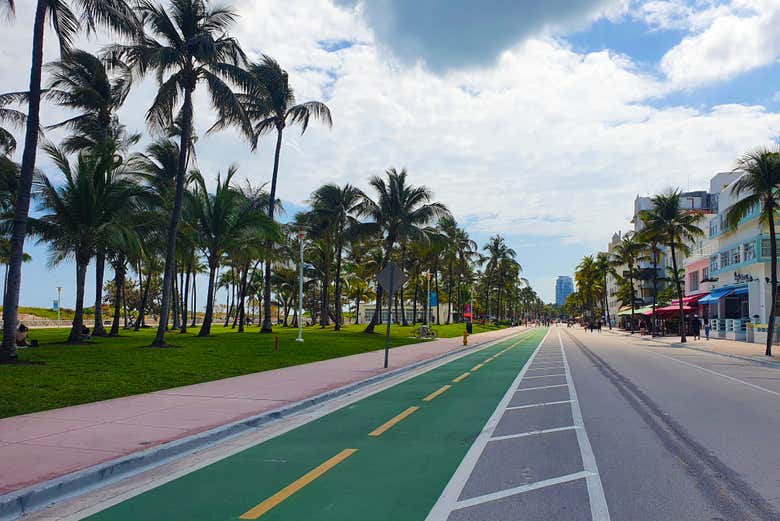 Stroll along the promenade